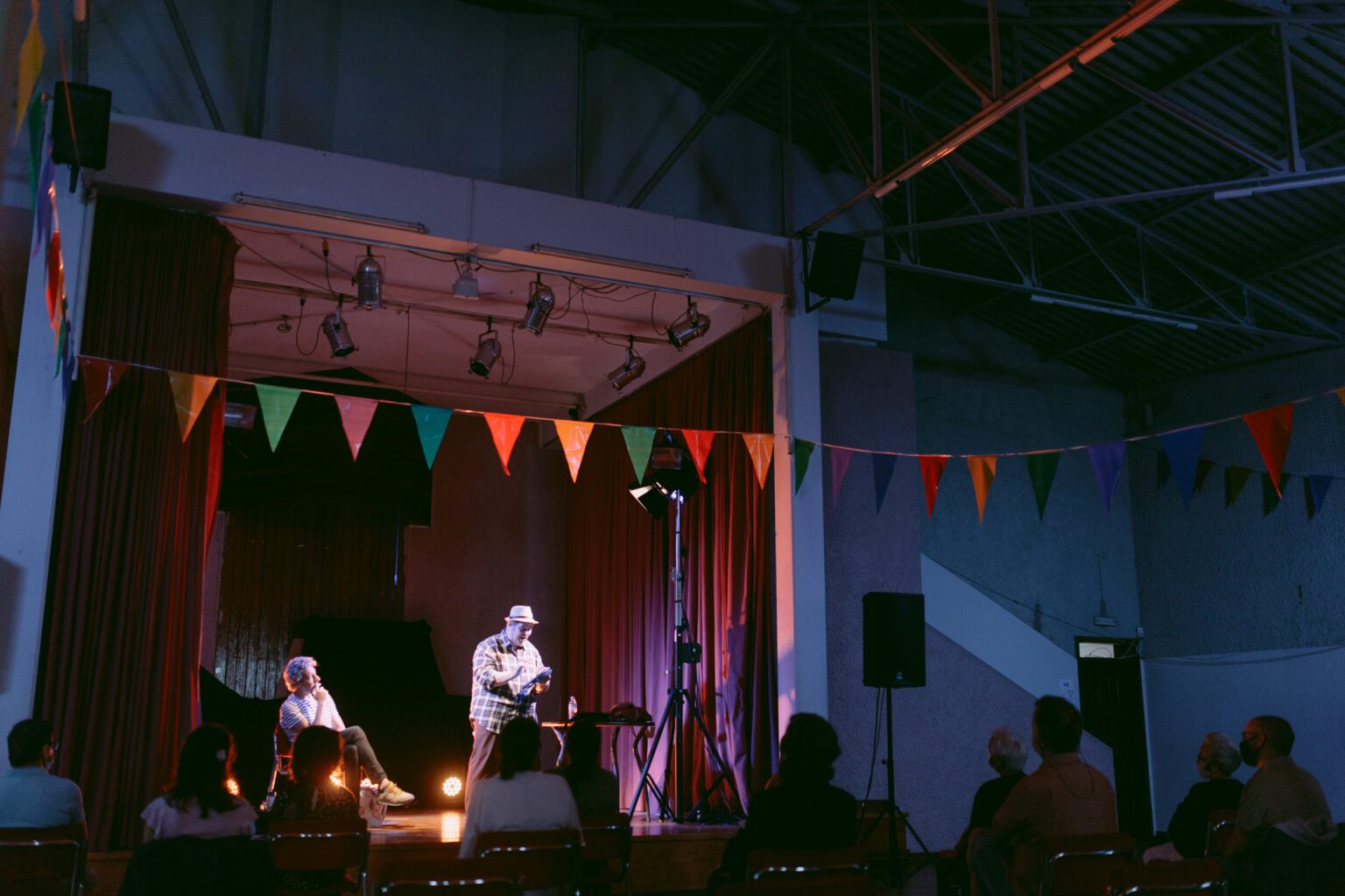 Só Pra Contrariar faz show de 25 anos no palco do Via Marquês