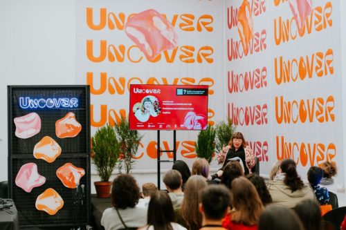 Cheri Cheri Media/Gerador