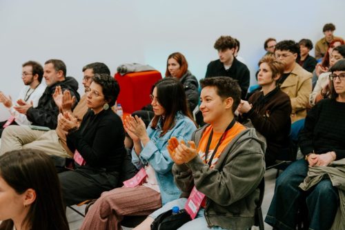 Cheri Cheri Media/Gerador